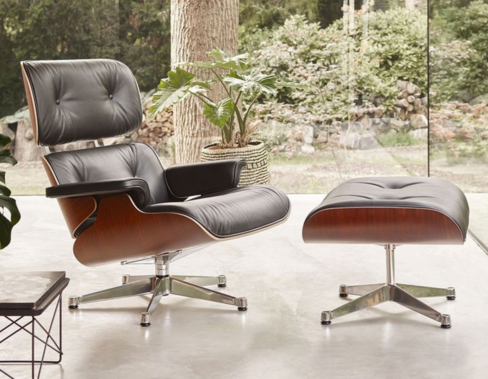 Vrijlating microscoop Reizende handelaar Eames Lounge Chair VITRA Charles & Ray Eames, 1956 - design-icons.it